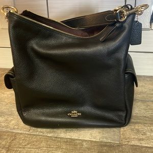 *Coach black bag. Barely used. Amazing condition. See pics for measurements